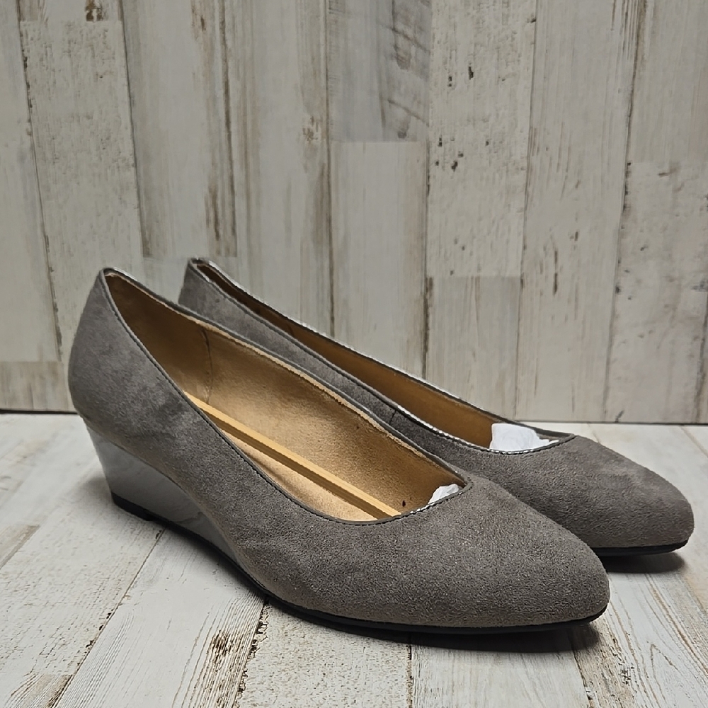 New Life Stride Women's sz. 10w Gray Wedge pumps